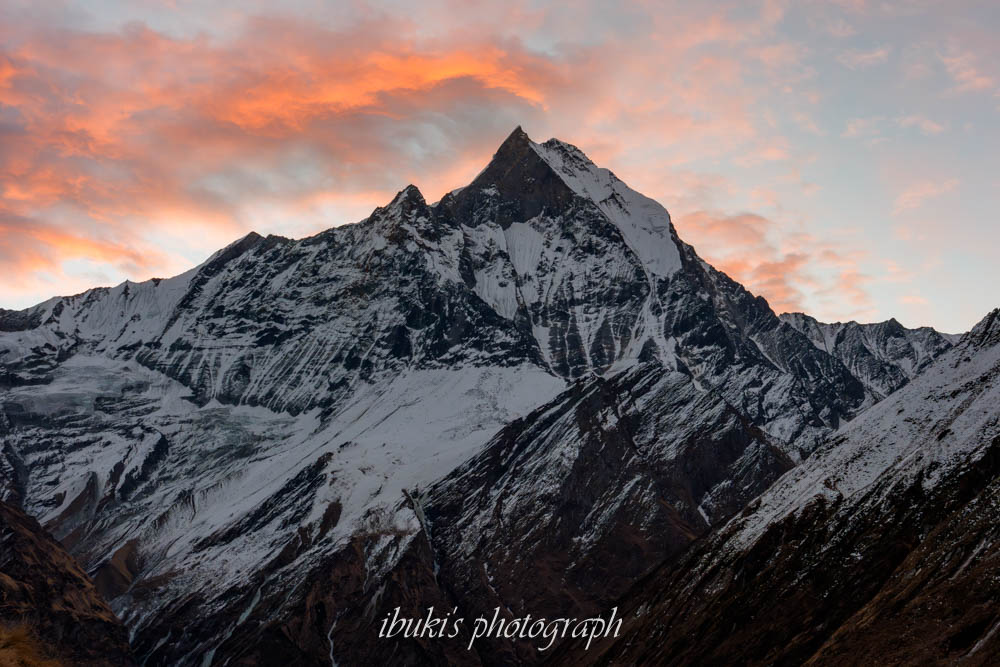 ABCトレッキング　マチャプチャレの夜明け