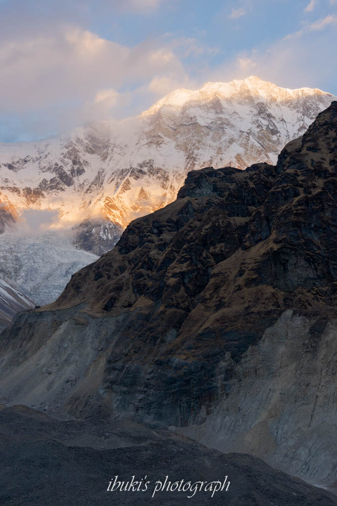 ABCトレッキング　アンナプルナ１の夜明け